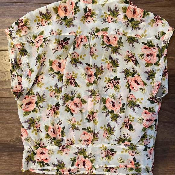 Floral Cutoff Blouse - Picture 2 of 2